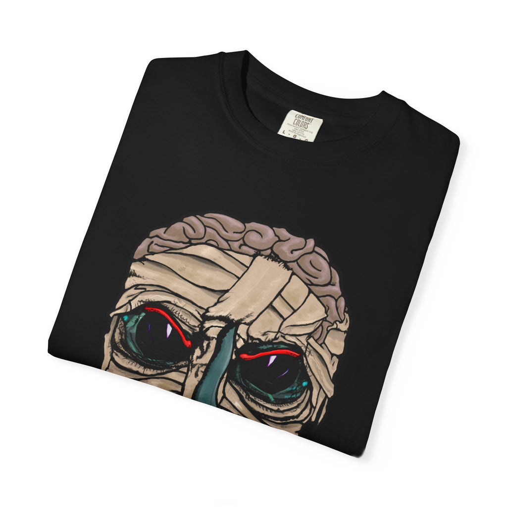 Freaky Features Mummy t-shirt, front shows bandaged mummy head with exposed brain and glowing eyes, back shows open pizza box with brain pizza and worms
